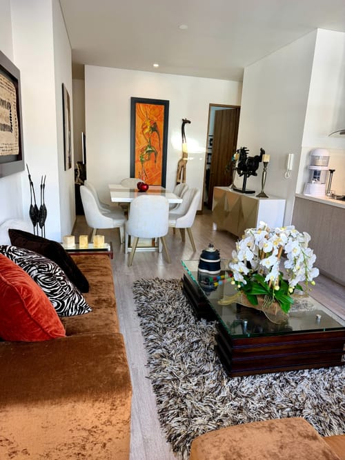 Apartamento de 2 alcobas en venta en Santa Barbara, Bogotá, 99 m² · foto 3 de 16