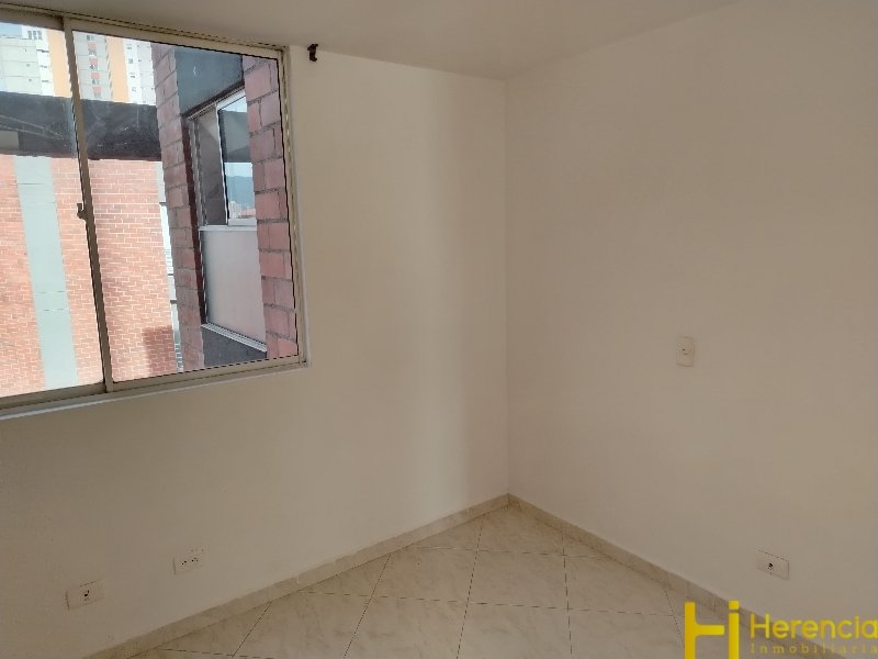 Apartamento en arriendo en Laureles, Medellín · foto 10 de 24