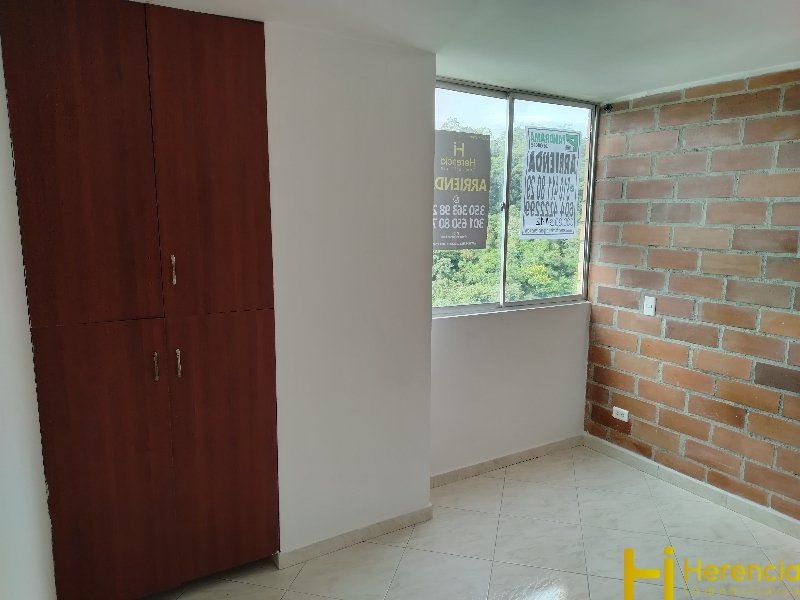 Apartamento en arriendo en Laureles, Medellín · foto 17 de 24