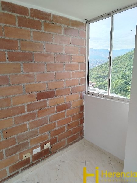 Apartamento en arriendo en Laureles, Medellín · foto 23 de 24