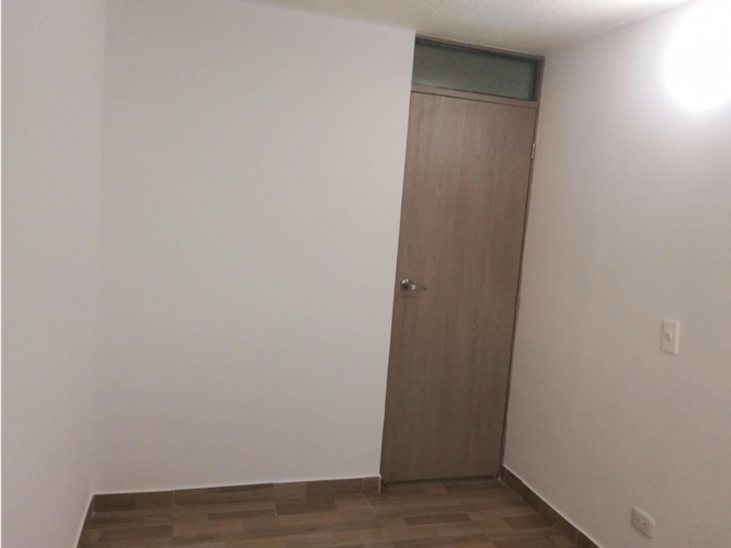 Apartamento de 2 alcobas en venta en Fontibon, Bogotá, 41 m² · foto 8 de 13