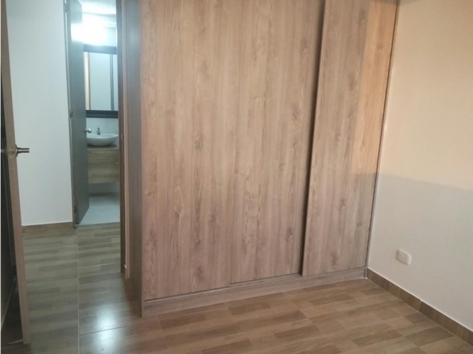 Apartamento de 2 alcobas en venta en Fontibon, Bogotá, 41 m² · foto 9 de 13