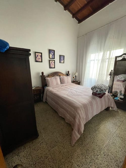 Casa de 8 alcobas en venta en Centro, Piedecuesta, 221 m² · foto 16 de 23