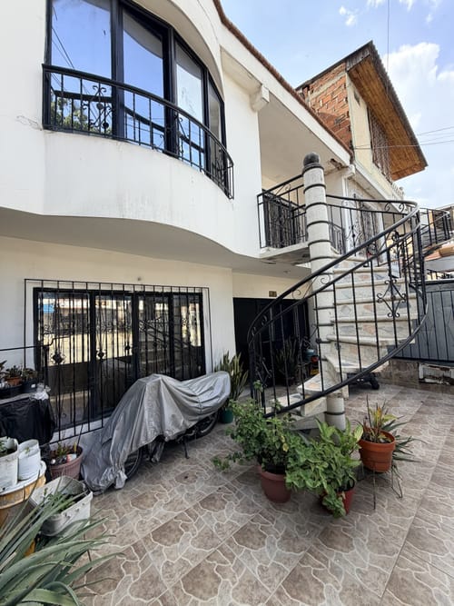 Casa de 7 alcobas en venta en El Jardin, Cali, 230 m² · foto 5 de 21