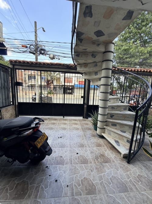 Casa de 7 alcobas en venta en El Jardin, Cali, 230 m² · foto 21 de 21