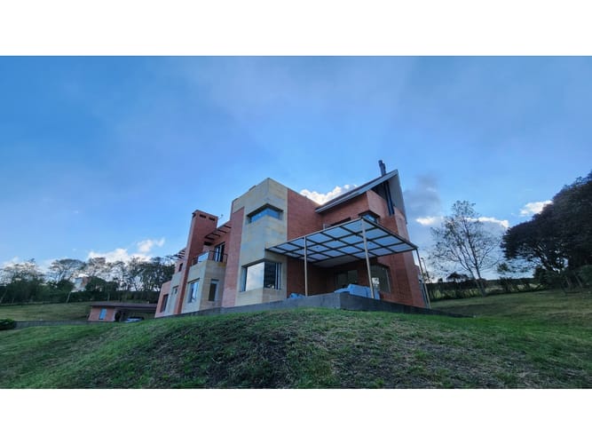 Casa de 6 alcobas en venta en San Gabriel, Sopó, 558 m² · foto 4 de 24
