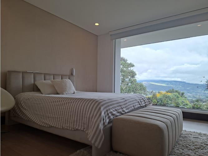 Casa de 4 alcobas en venta en Yerbabonita Bosque Nativo, Chía, 386 m² · foto 14 de 24
