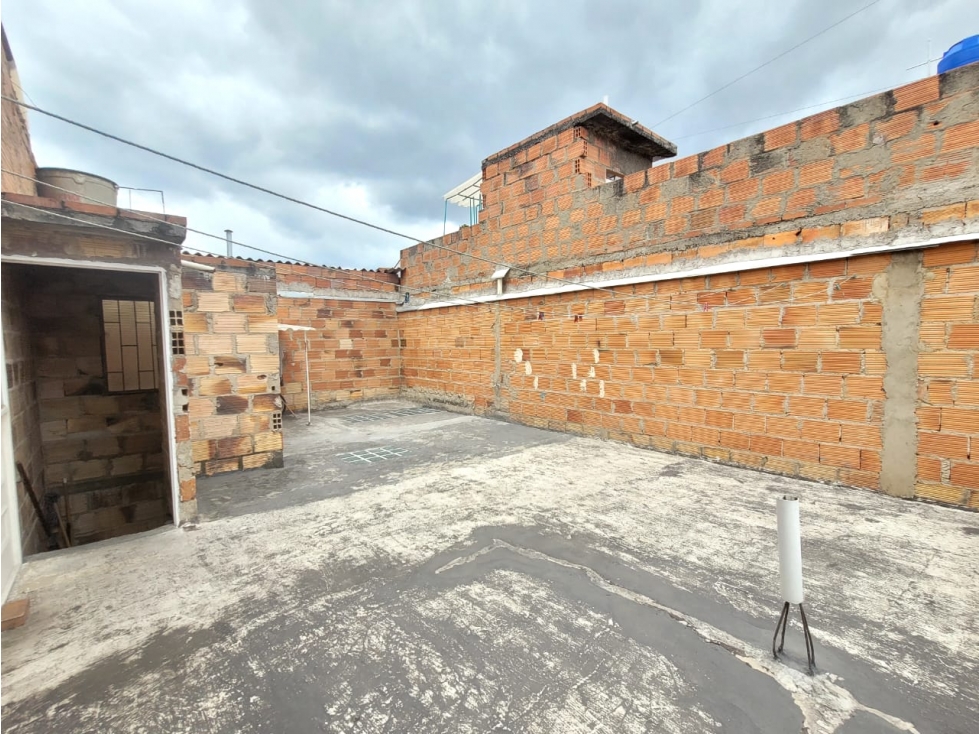 Casa en venta en Candelaria La Nueva, Bogotá · foto 2 de 14