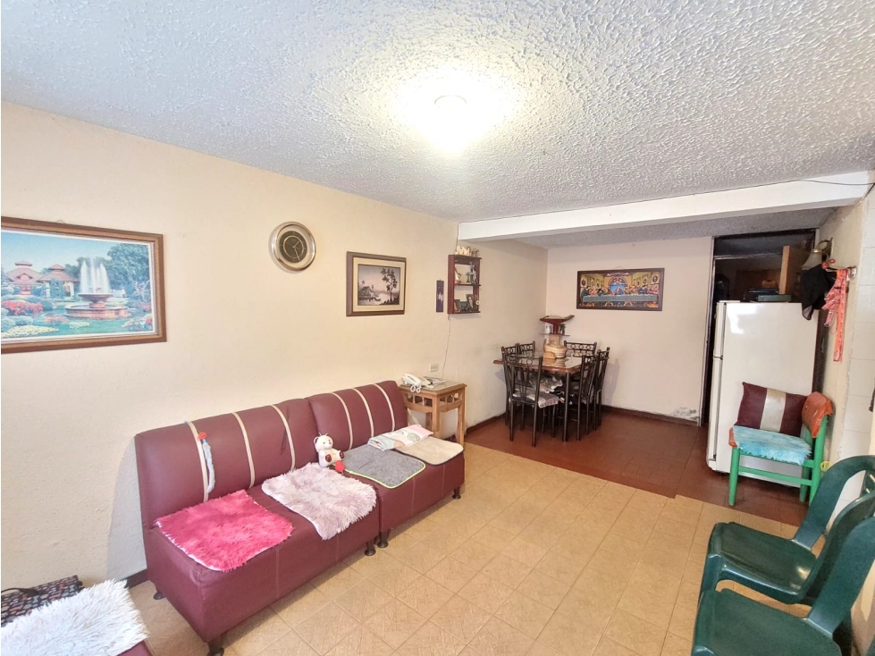 Casa en venta en Candelaria La Nueva, Bogotá · foto 3 de 14