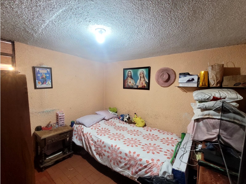 Casa en venta en Candelaria La Nueva, Bogotá · foto 6 de 14