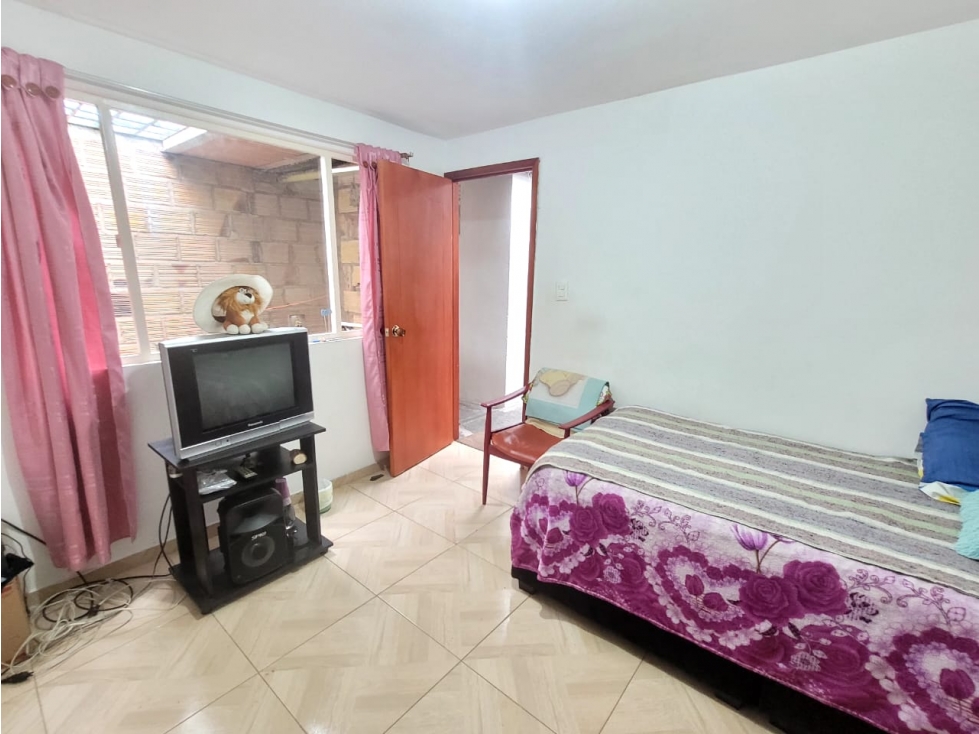 Casa en venta en Candelaria La Nueva, Bogotá · foto 13 de 14