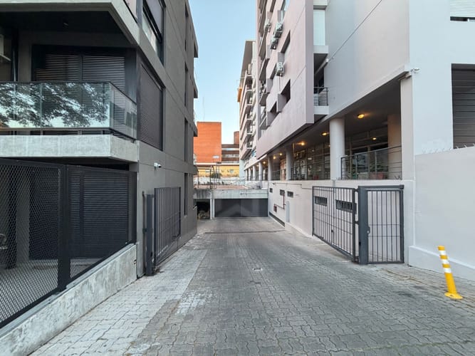 Alquiler Dos Cochera en alquiler de 10 m² en Tres Cruces · Foto 8