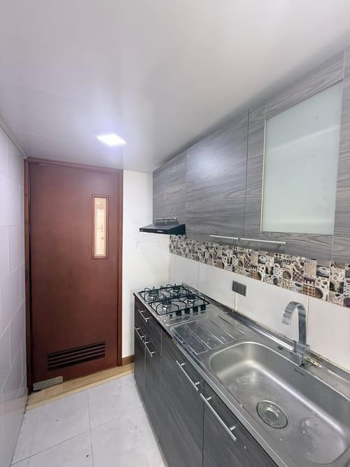 Apartamento de 3 alcobas en venta en Fontibon, Bogotá, 67 m² · foto 7 de 19