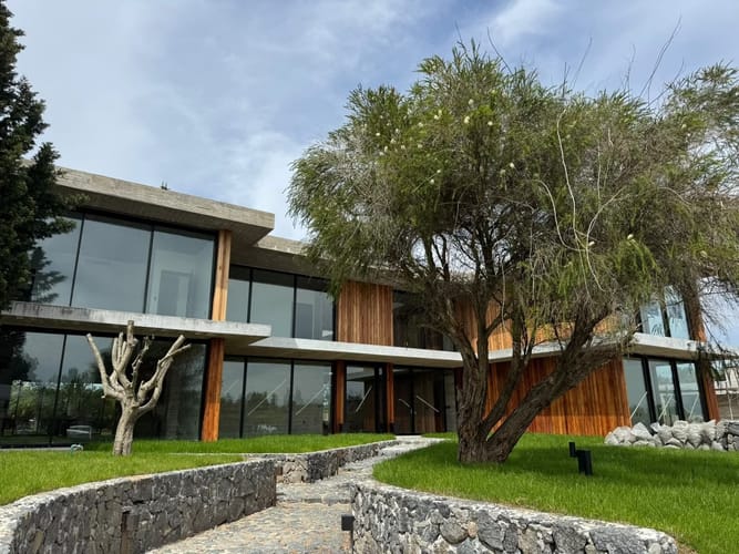 ALQUILER CASA PREMUIM 5 DORMITORIOS BARRIO PRIVADO CARMEL · Foto 2