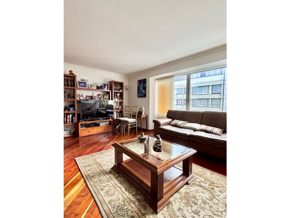 Apartamento en venta en Chico Norte, Bogotá · foto 2 de 16