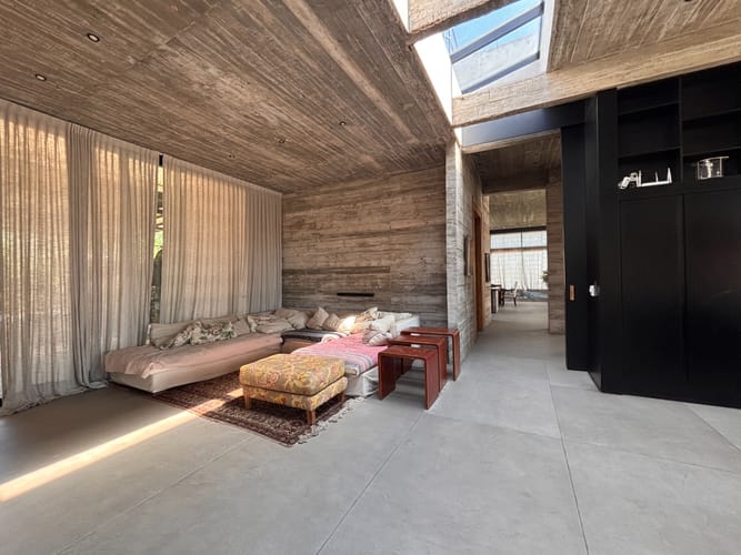 ALQUILER CASA EXCLUSIVA 5 DORMITORIOS BARRIO PRIVADO CARMEL · Foto 3