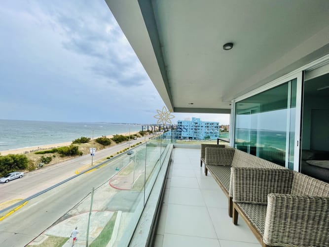 Apartamento en venta en Playa Mansa