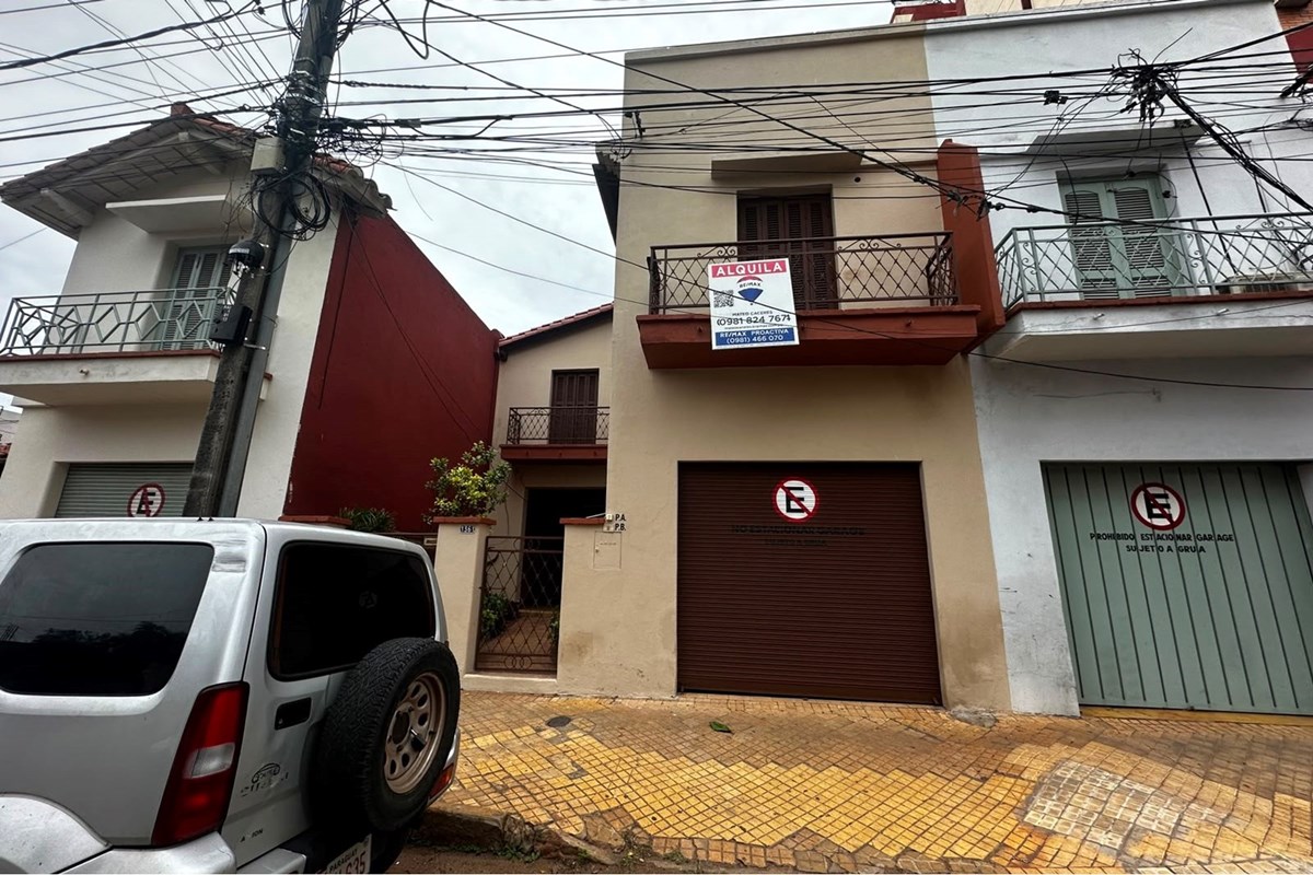 Departamento en alquiler en Pettirossi