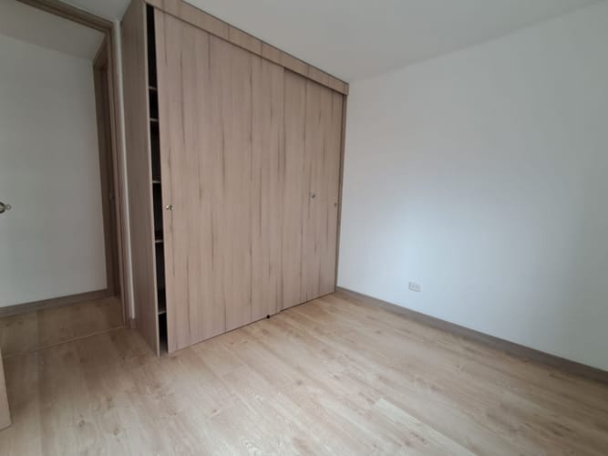 Apartamento de 2 alcobas en venta en Las Antillas, Envigado, 61 m² · foto 2 de 20