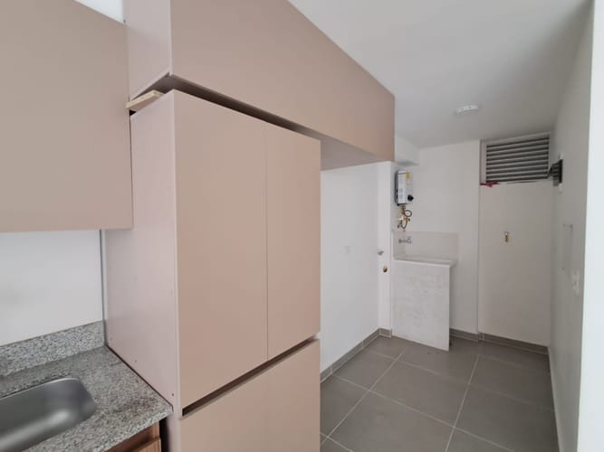 Apartamento de 2 alcobas en venta en Las Antillas, Envigado, 61 m² · foto 11 de 20