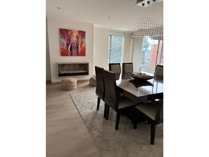 Apartamento de 3 alcobas en venta en Los Rosales, Bogotá, 211 m² · foto 5 de 24