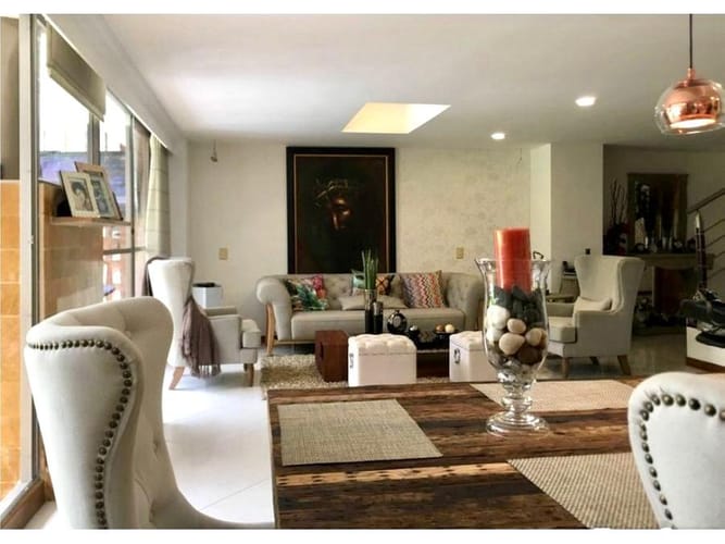 Casa de 4 alcobas en venta en Loma De La Doctora, Sabaneta, 300 m² · foto 3 de 14