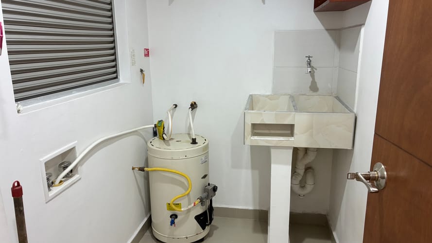 Apartamento de 2 alcobas en venta en La Milagrosa, La Ceja, 132 m² · foto 11 de 19