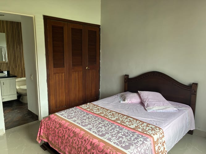 Casa de 5 alcobas en venta en Guayabito, Rionegro, 350 m² · foto 15 de 24
