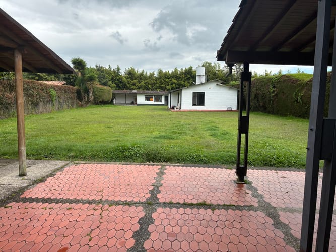 Casa de 5 alcobas en venta en Guayabito, Rionegro, 350 m² · foto 23 de 24