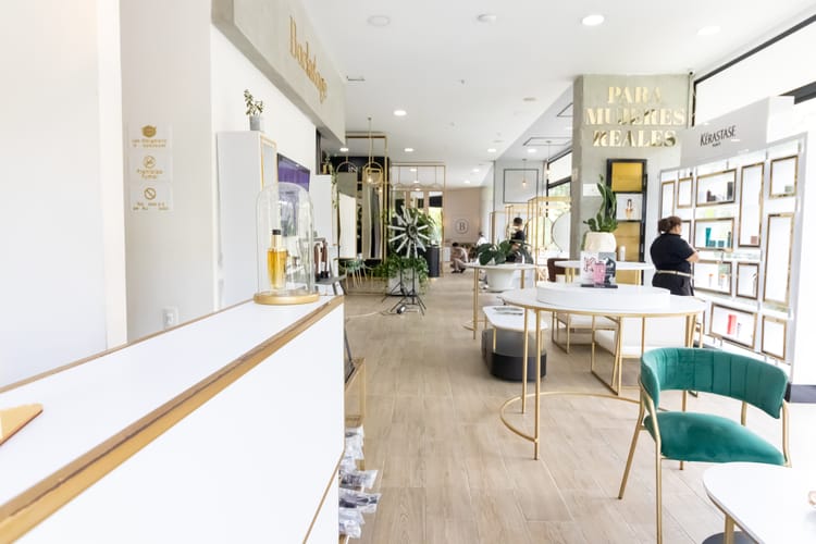 Local en venta en Las Lomas, Medellín, 195 m² · foto 2 de 11