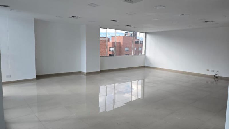 Oficina en arriendo en La Aguacatala, Medellín, 80 m² · foto 4 de 12