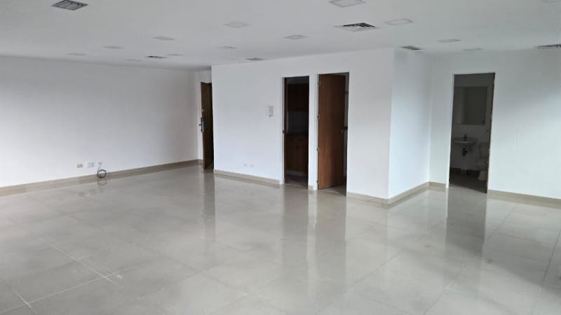 Oficina en arriendo en La Aguacatala, Medellín, 80 m² · foto 5 de 12