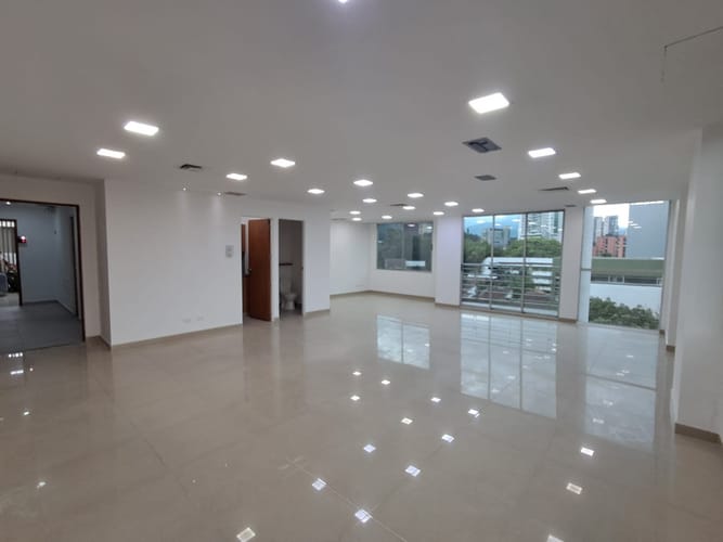 Oficina en arriendo en La Aguacatala, Medellín, 80 m² · foto 8 de 12
