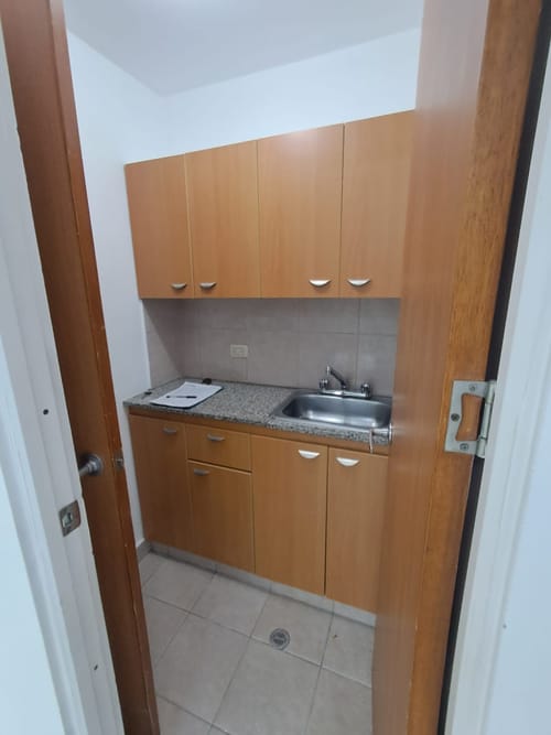Oficina en arriendo en La Aguacatala, Medellín, 80 m² · foto 11 de 12