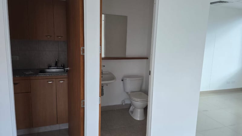 Oficina en arriendo en La Aguacatala, Medellín, 80 m² · foto 12 de 12