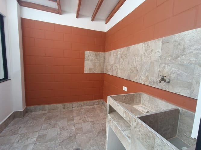 Casa de 2 alcobas en venta en El Carmen De Viboral, El Carmen de Viboral, 72 m² · foto 3 de 13