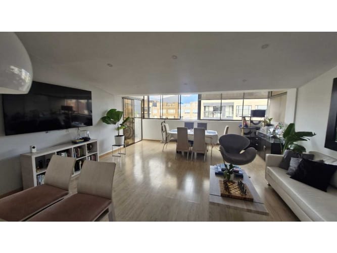 Apartamento de 2 alcobas en venta en Verbenal San Antonio, Bogotá, 120 m² · foto 2 de 10