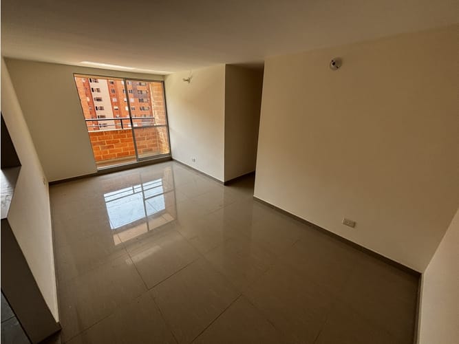 Apartamento de 3 alcobas en venta en Conjunto Residencial Ventura, Madrid, 63 m² · foto 3 de 16