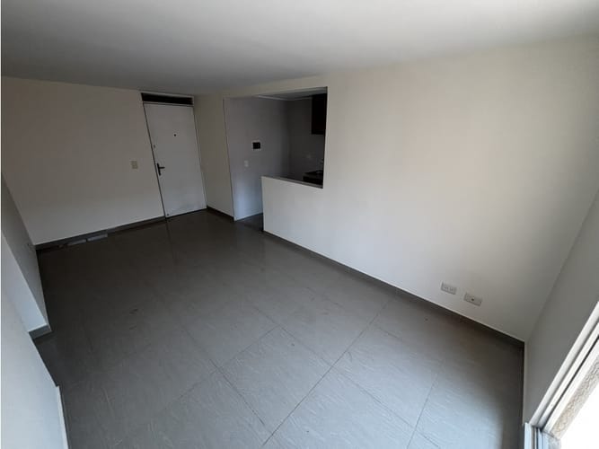 Apartamento de 3 alcobas en venta en Conjunto Residencial Ventura, Madrid, 63 m² · foto 4 de 16