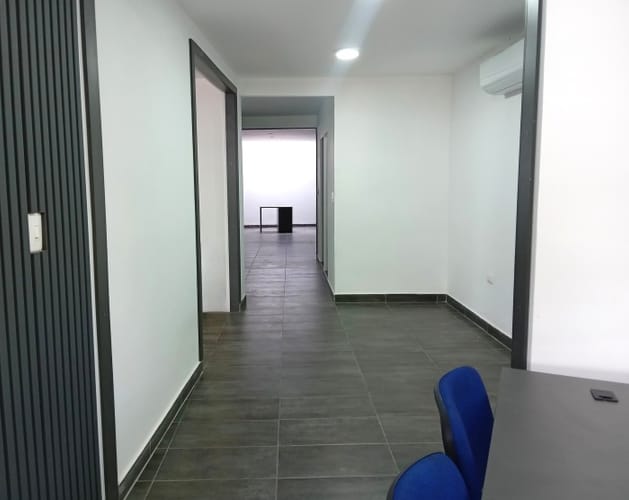Edificio en arriendo en Cristales, Cali, 200 m² · foto 12 de 23