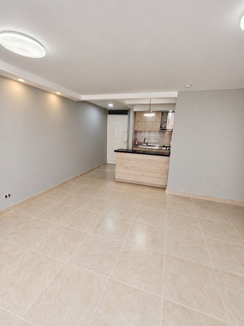 Apartamento de 3 alcobas en venta en El Sosiego, Madrid, 67 m² · foto 2 de 12