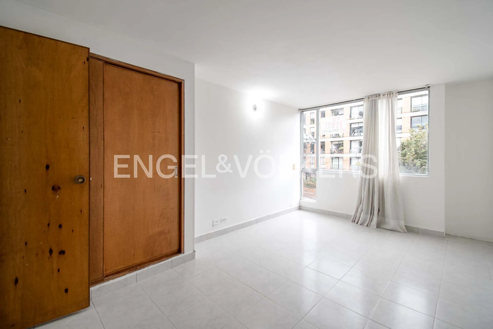 Apartamento en venta en Las Villas, Bogotá · foto 9 de 16