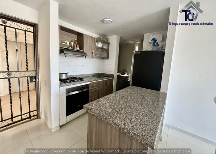 Apartamento de 3 alcobas en venta en San Jorge, Girón, 68 m² · foto 2 de 10