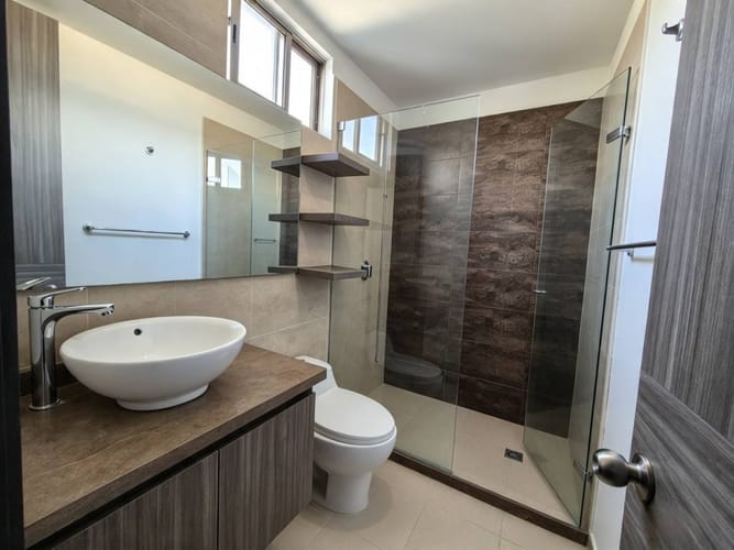 Apartamento de 3 alcobas en venta en Crespo, Cartagena, 107 m² · foto 13 de 17