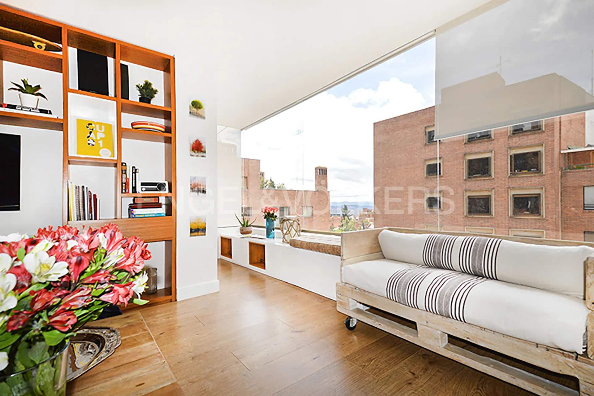 Apartamento en venta en Los Rosales, Bogotá · foto 3 de 8