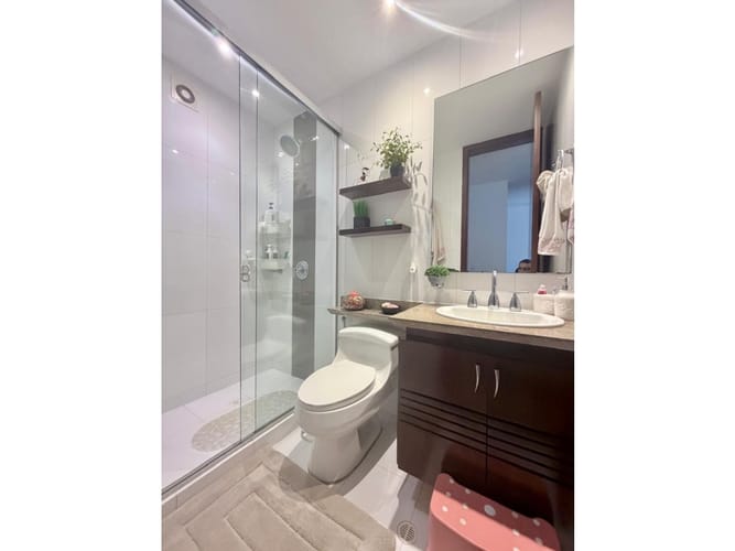 Apartamento de 3 alcobas en venta en Santa Barbara, Bogotá, 118 m² · foto 7 de 22
