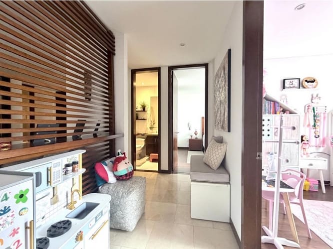 Apartamento de 3 alcobas en venta en Santa Barbara, Bogotá, 118 m² · foto 13 de 22