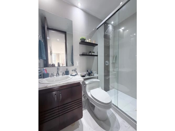 Apartamento de 3 alcobas en venta en Santa Barbara, Bogotá, 118 m² · foto 16 de 22