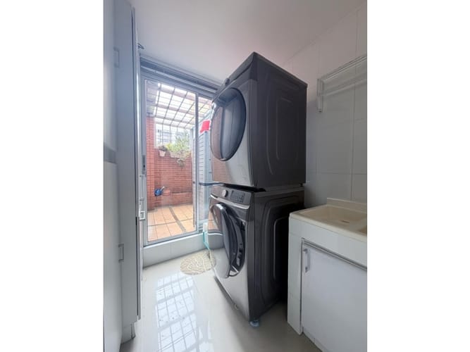 Apartamento de 3 alcobas en venta en Santa Barbara, Bogotá, 118 m² · foto 18 de 22