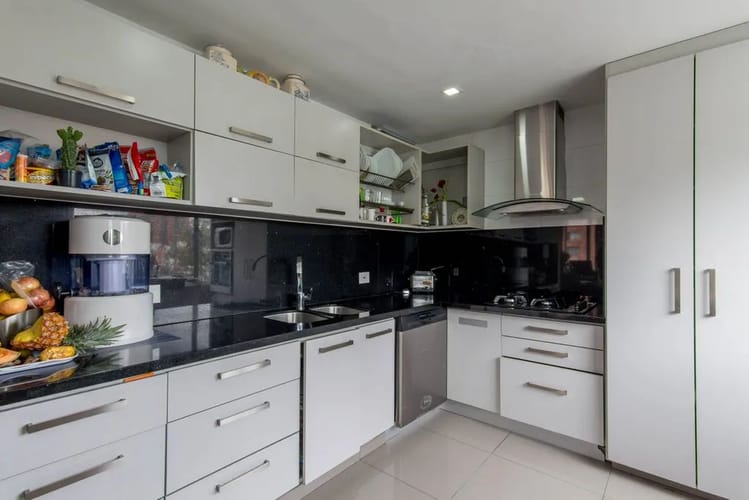 Apartamento de 3 alcobas en venta en Ciudad Jardin Norte, Bogotá, 134 m² · foto 7 de 19